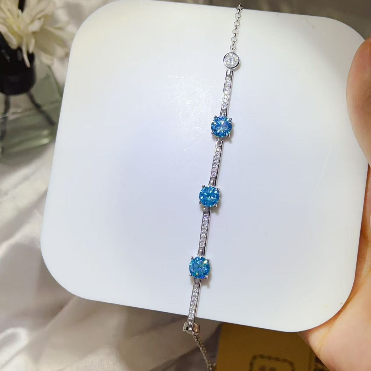 c821ab02-6b86-4dec-8658-eb461de9fb2a-Max